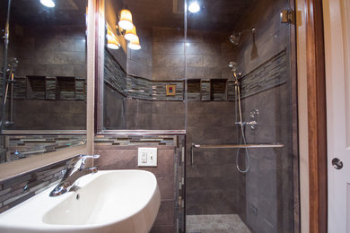 Mid-sized minimalist multicolored tile and ceramic tile ceramic tile sauna photo in Other with a two-piece toilet, beige walls and a pedestal sink
