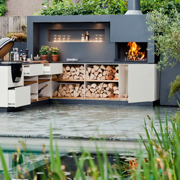 Freiluftküche am Pool