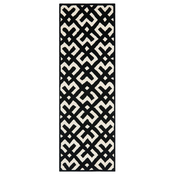 Safavieh Chatham Collection CHT719 Rug, Ivory/Black, 2'3"x7'