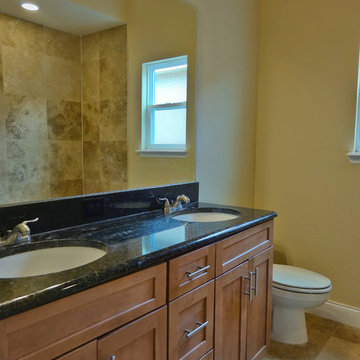 Move-in Ready Camelot in Belmont!