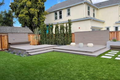 Deck - modern deck idea in San Francisco