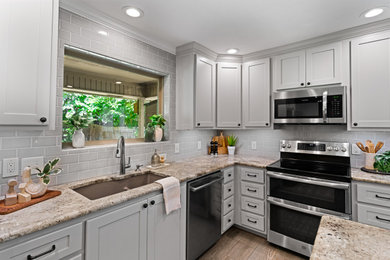 Inspiration for a modern kitchen remodel in Dallas