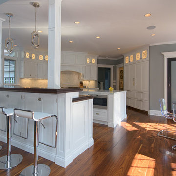 Light & Lovely Great Room and Kitchen