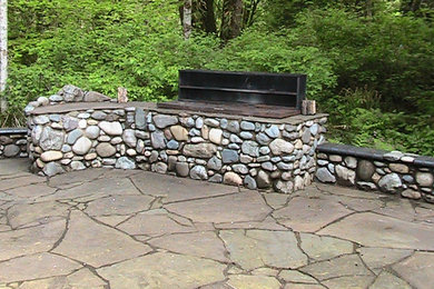 Outdoor fireplaces and BBQ's