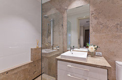 Bathroom tiles - run floor tiles up one or all walls in shower? | Houzz AU