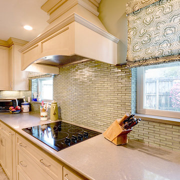 Traditional Kitchen in Pensacola, Florida
