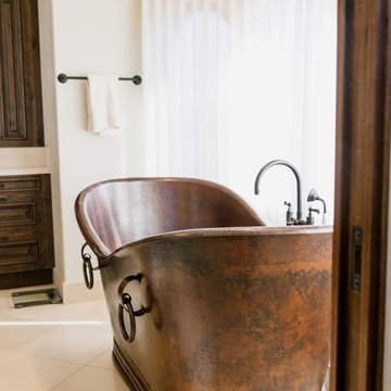 67" Hammered Copper Double Slipper Bathtub With Rings (BTDR67DB)