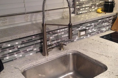 Example of a minimalist kitchen design in Salt Lake City