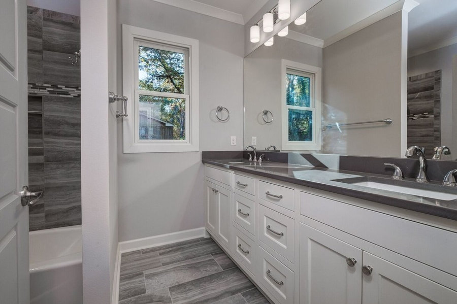 Bath & Kitchen