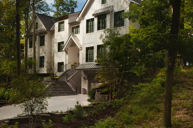 Home design - modern home design idea in Grand Rapids
