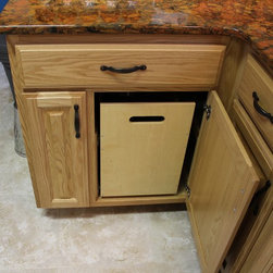Iowa Oak Kitchen - Kitchen Cabinetry