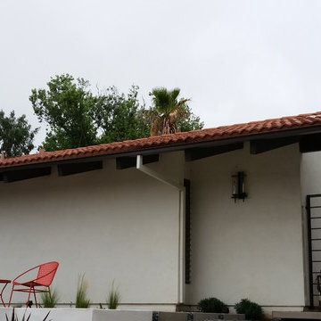 Seamless Box Style Gutters on Tile Roof Home in Santa Ana