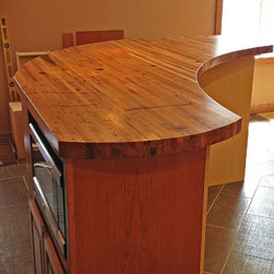 Basement wet bar - Kitchen Islands And Kitchen Carts