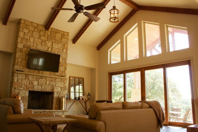 Home design - traditional home design idea in Austin