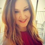 Jale Goztepe's photo
