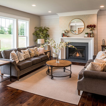 Modern Farmhouse - Country Meadows
