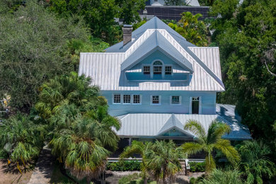 Inspiration for an exterior home remodel in Tampa