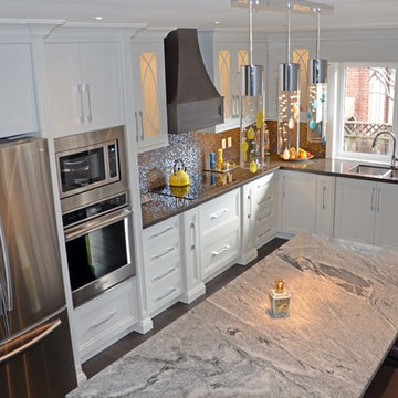 Two-tone Transitional Kitchen