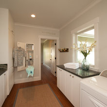 Hawaii House - Laundry Room