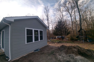 Inspiration for a contemporary exterior home remodel in Philadelphia