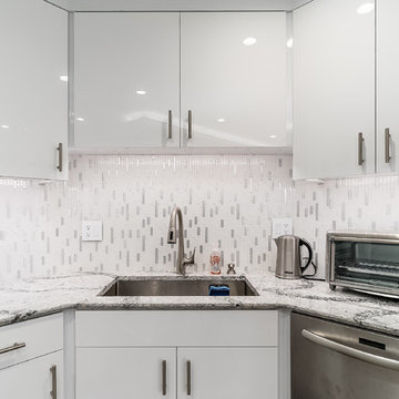 Modern Kitchen Remodel Done in a Gloss Pure White Color