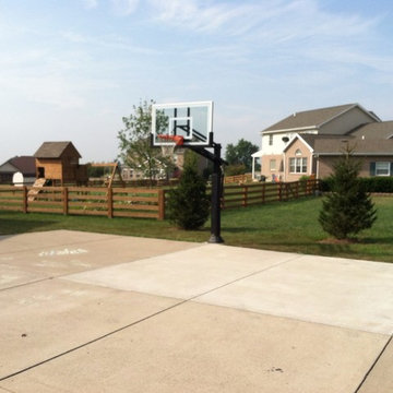 Chris T's Pro Dunk Gold Basketball System on a 32x32 in Franklin, OH