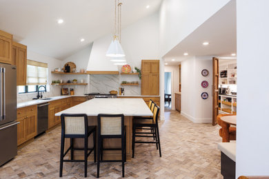 Example of a transitional kitchen design in New Orleans