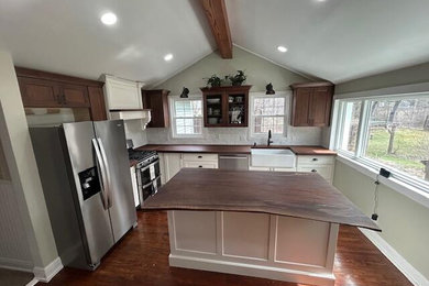 Kitchen - kitchen idea in Grand Rapids