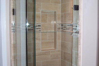 Example of a minimalist bathroom design in Salt Lake City