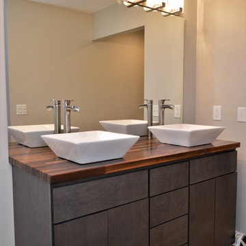 Valparaiso, IN. BaileyTown Select. Onyx Maple Kitchen