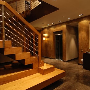 Холл с лестницей Staircase