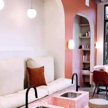 Arco Blow Dry & Nail Bar
