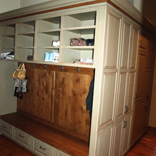 Mud room, Laundry