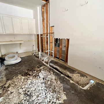 Home Addition with New Custom Design-Built Bathroom | Red Oak Cottage (Before)