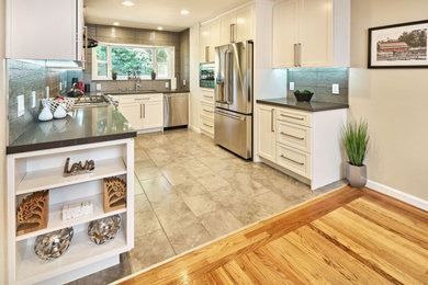 Example of a trendy kitchen design in Sacramento