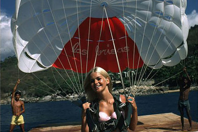 Slim Aarons, Paraglider