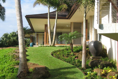 Inspiration for a tropical exterior home remodel in Hawaii