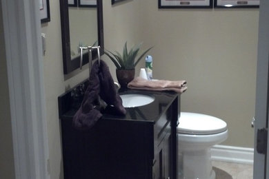 Inspiration for a timeless bathroom remodel in Toronto