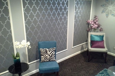 Example of an eclectic basement design in Cincinnati