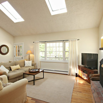 Hampton’s Living/Family/Den Rooms by Designed to Appeal
