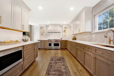 Kitchen - kitchen idea in Chicago