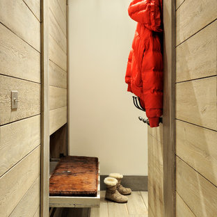 Idéer för att renovera en rustik hall