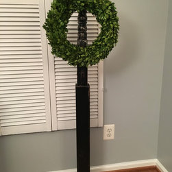 Wreath holders and pillows - Products