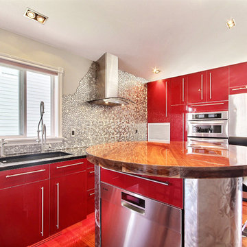 Eden Mosaic Tile Installations: River Rock Pattern Mosaic Stainless Steel Tile