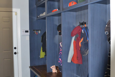 Laundry room - transitional laundry room idea in Philadelphia