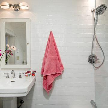 Simple Guest Bath