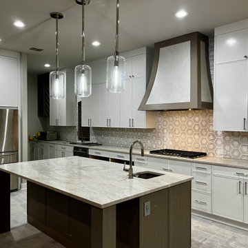Modern Kitchen Remodel Done in a Subtle Two-Tone Color
