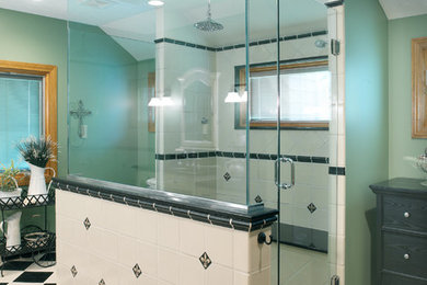 Inspiration for a timeless bathroom remodel in Columbus