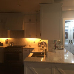 1351 - Undercabinet Lighting