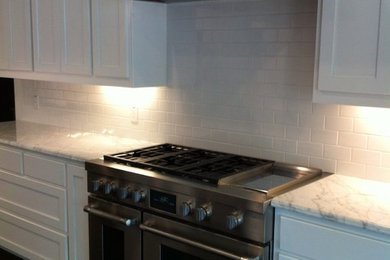 Example of a transitional kitchen design in Dallas